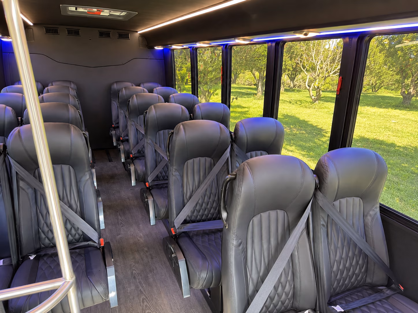 airport shuttle buses for cincinnati wedding guests flying into cvg