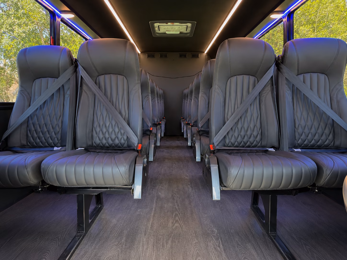 cincinnati 15 passenger minibus inside
