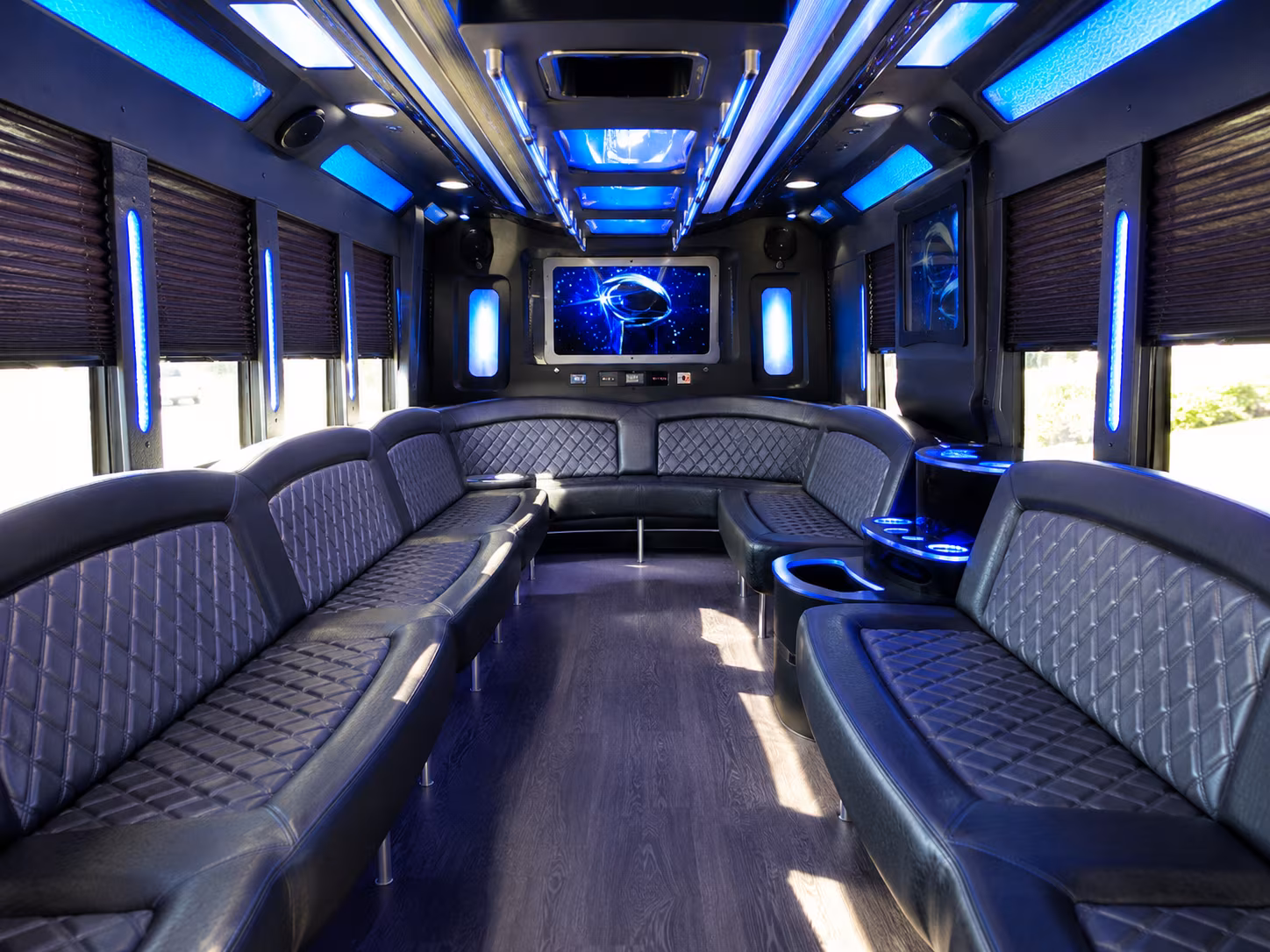 cincinnati 28 passenger party bus inside