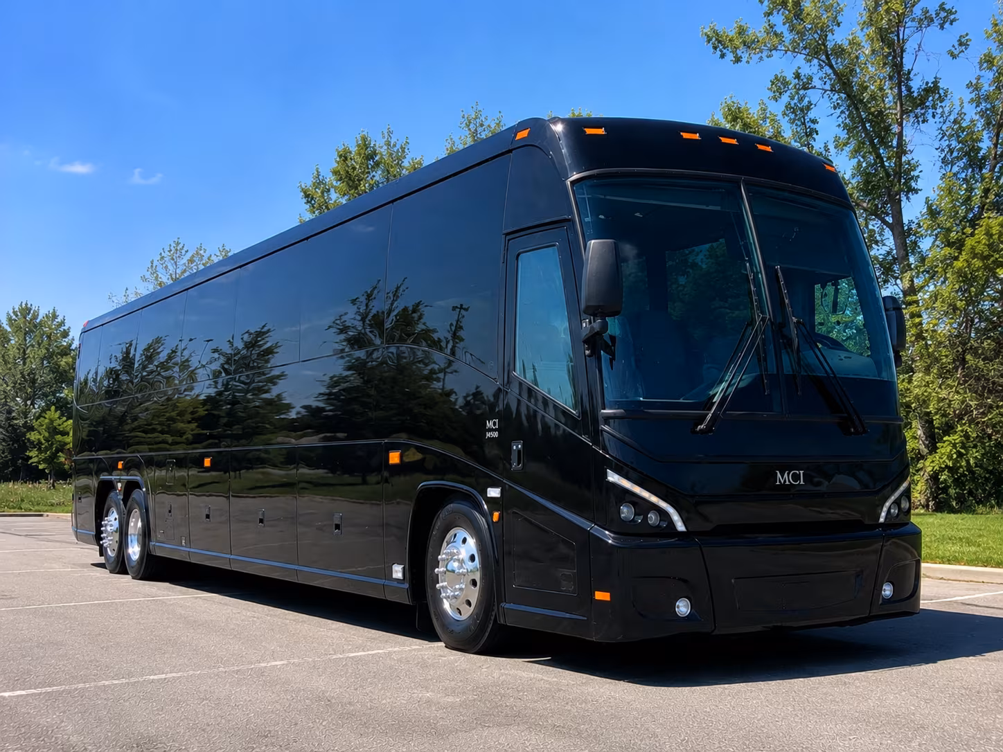 cincinnati 56 passenger charter bus