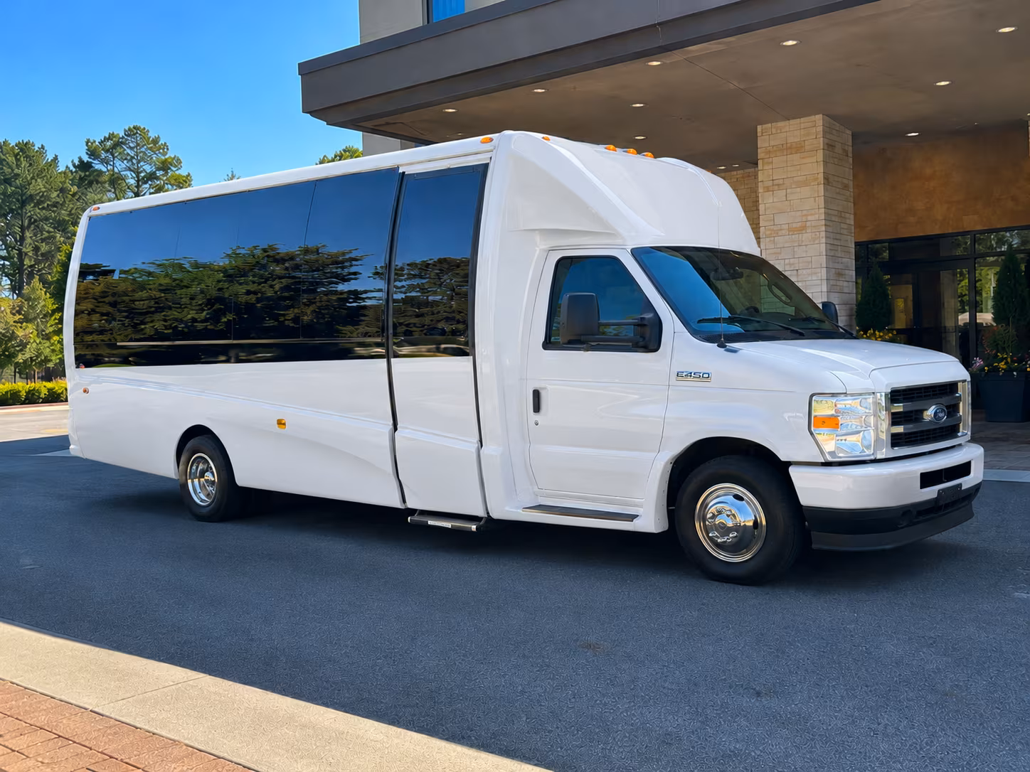 employee shuttle buses for cincinnati companies of all sizes