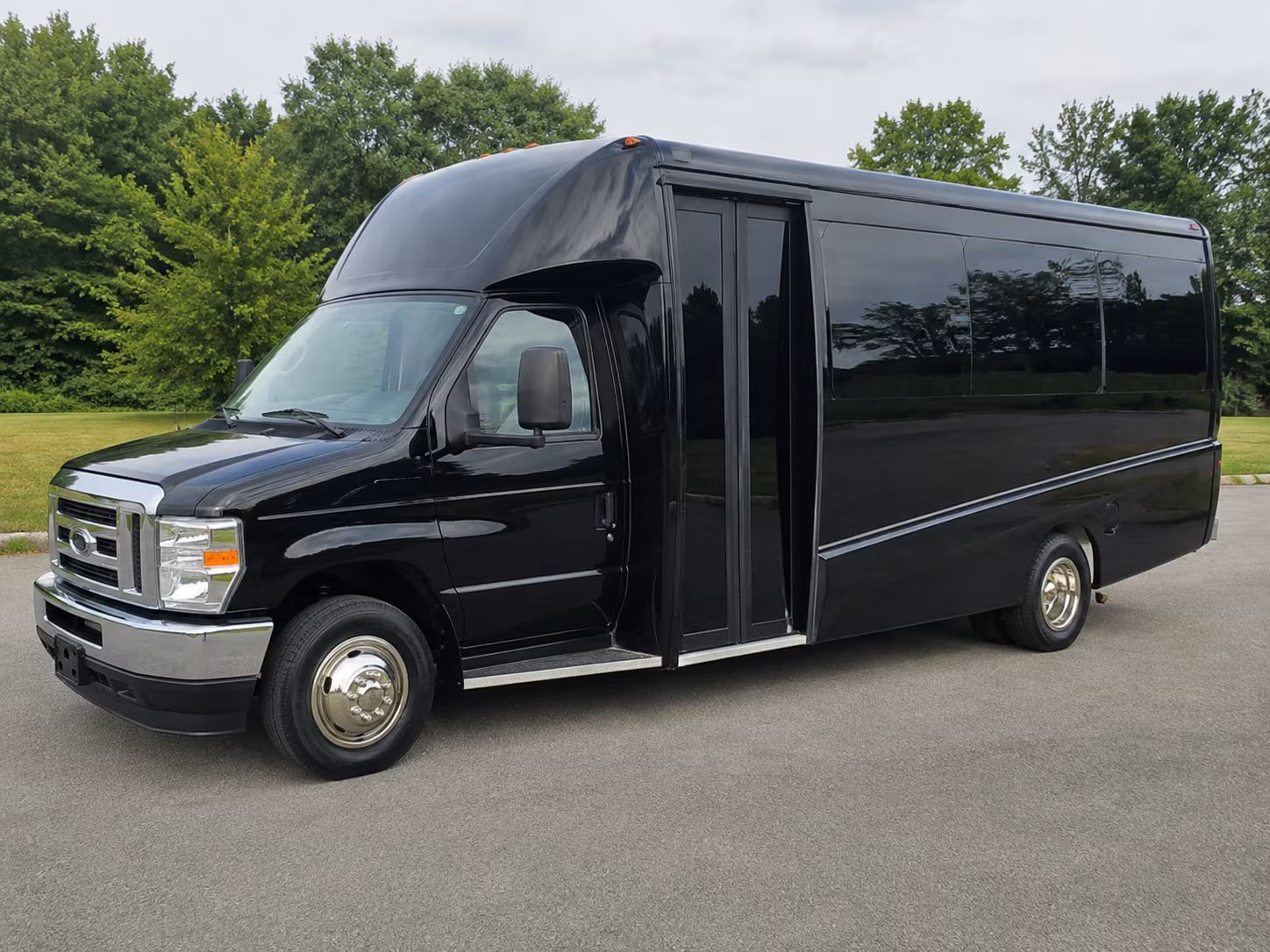 field trip buses for coney island kings island and greater cincinnati attractions