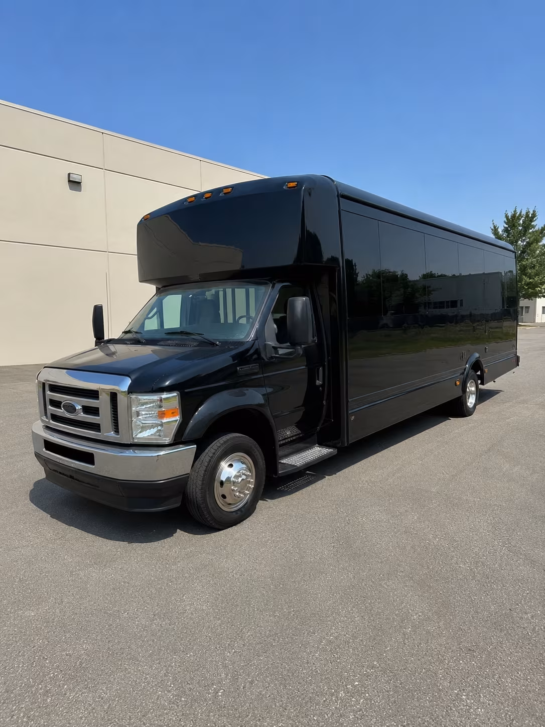 party buses for bachelorette wine tours around cincinnati